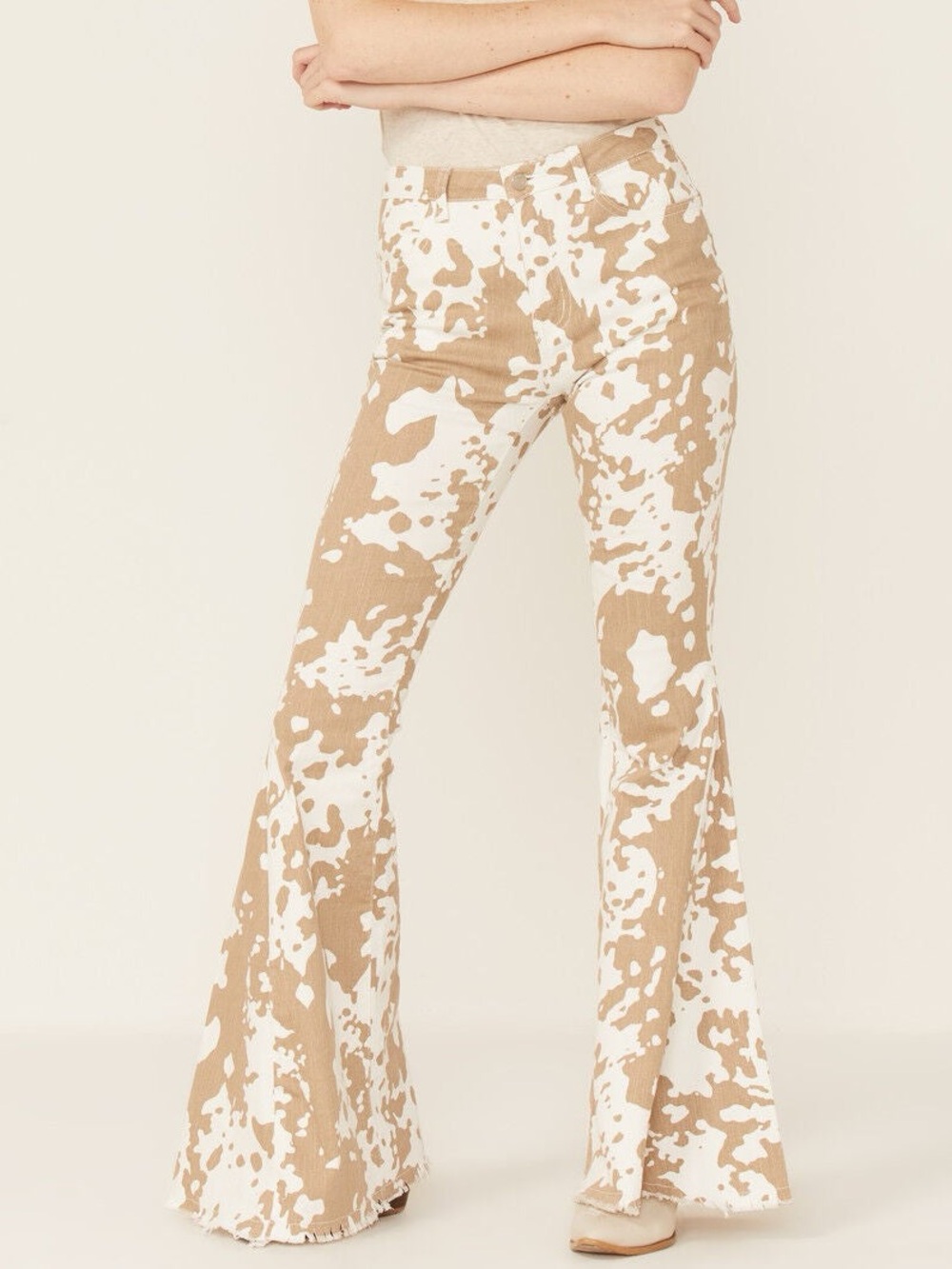 Saints & Hearts Cow Print High Rise Flare Jeans size Large 12/14 in Taupe White